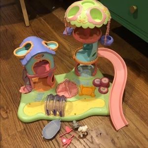 Littlest pet shop whirl around playground